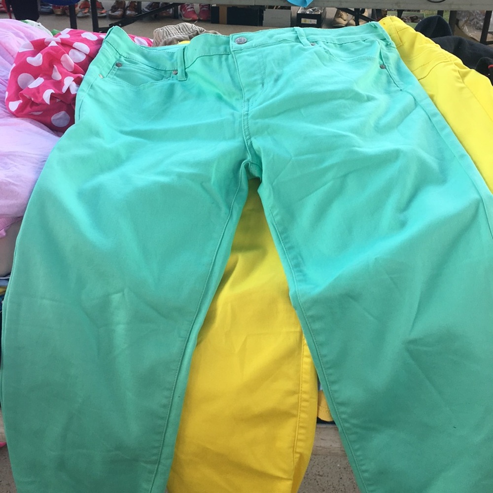 Juniors mint skinny jeans